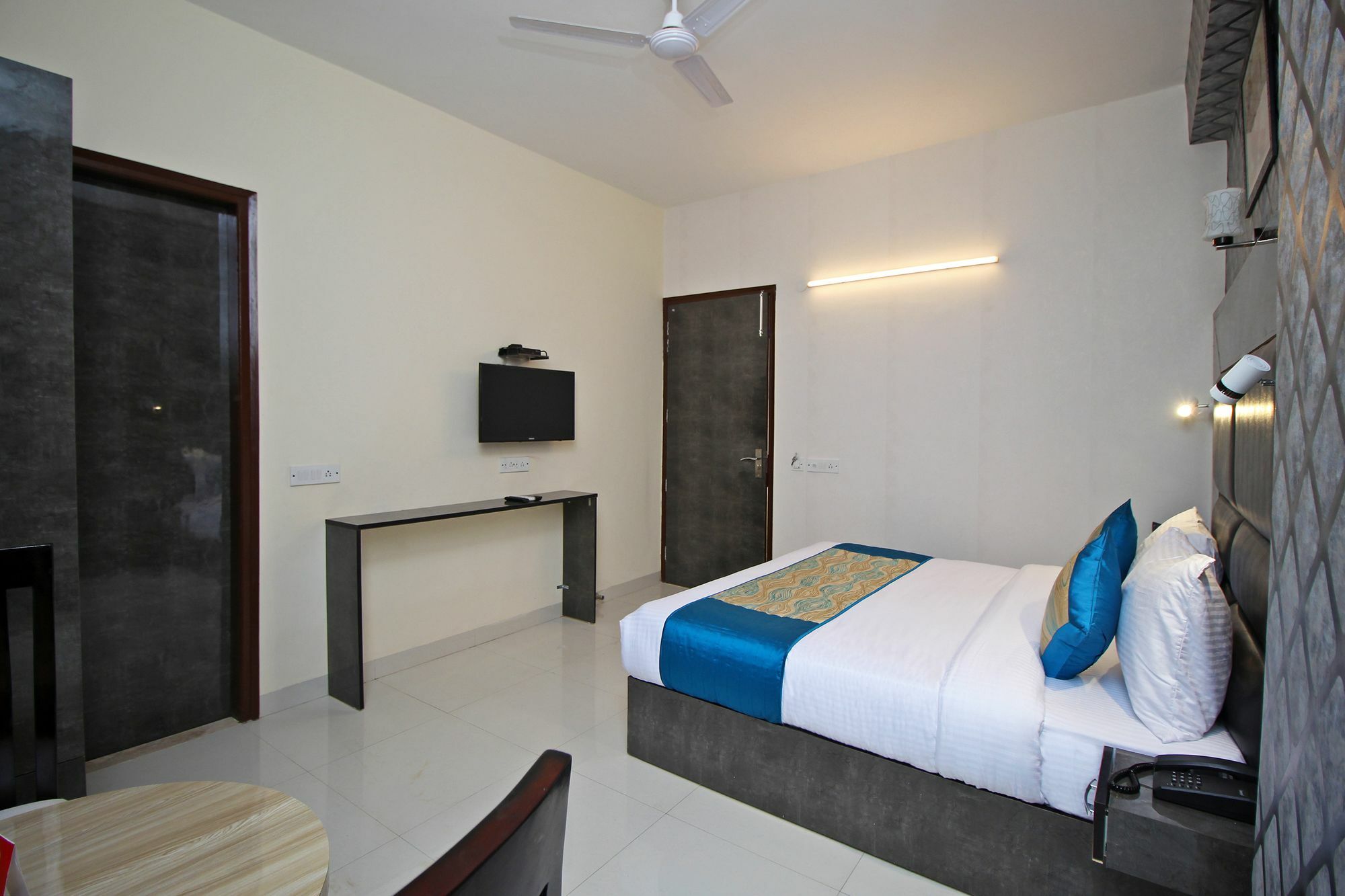 Airport Hotel Hsp 뉴델리 외부 사진
